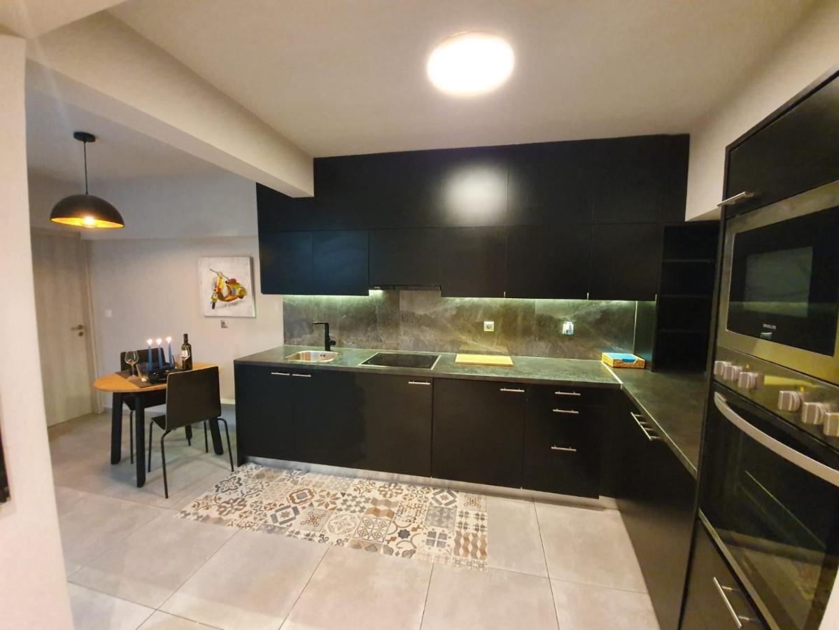 אתונה Romantic Jacuzzi Apartment מראה חיצוני תמונה