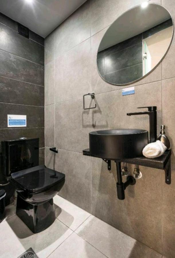 אתונה Romantic Jacuzzi Apartment מראה חיצוני תמונה
