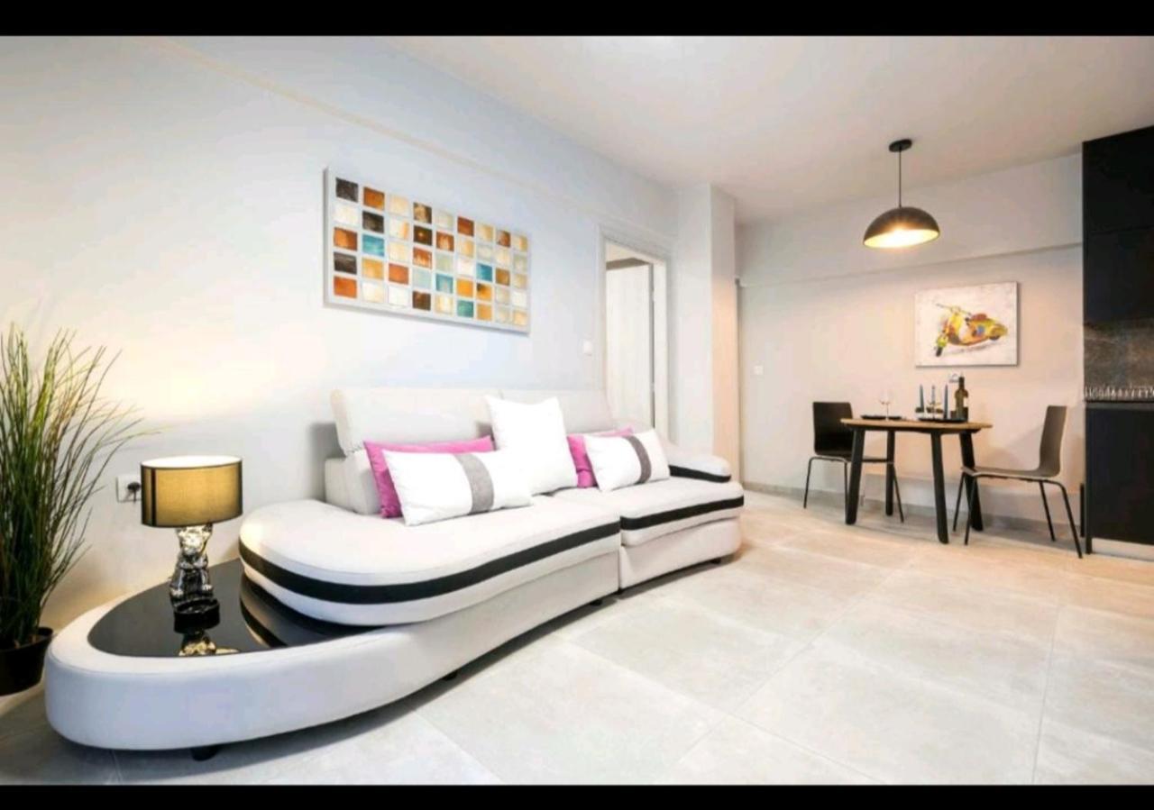 אתונה Romantic Jacuzzi Apartment מראה חיצוני תמונה