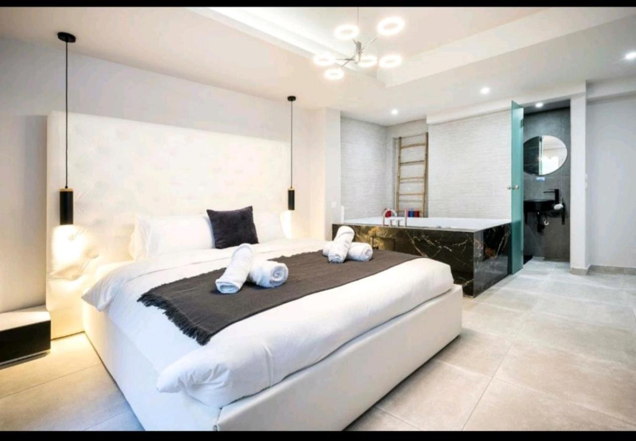 אתונה Romantic Jacuzzi Apartment מראה חיצוני תמונה