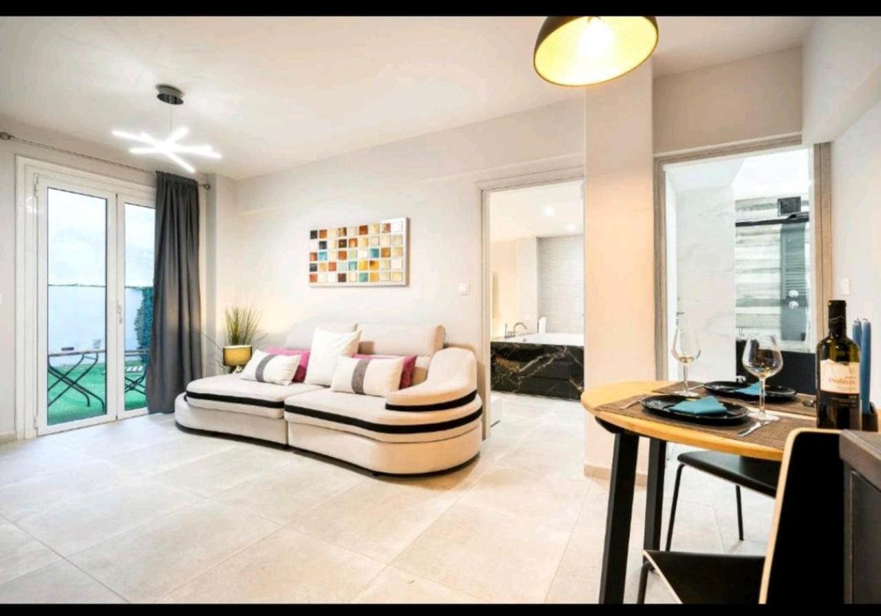 אתונה Romantic Jacuzzi Apartment מראה חיצוני תמונה